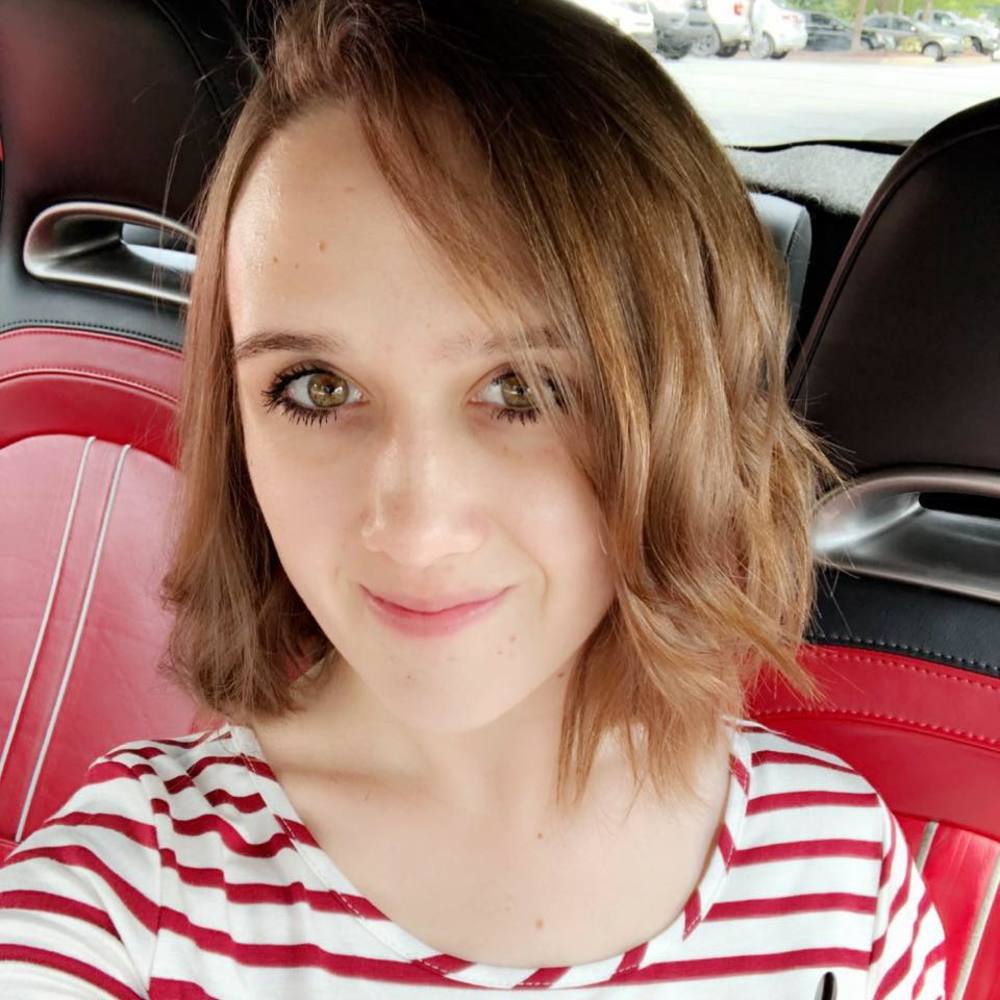 Meet your Posher, Leah